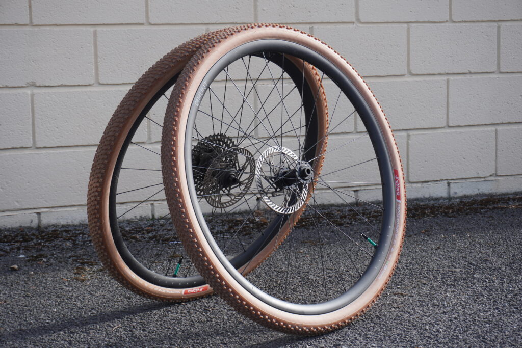 Hunt 25 Carbon Gravel X-Wide Wheelset review - Cycling News | off